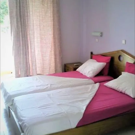 In - Rustic And Spacious By The Guest house *